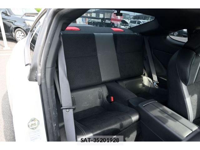 Toyota GR86 2022-04 6751713-12