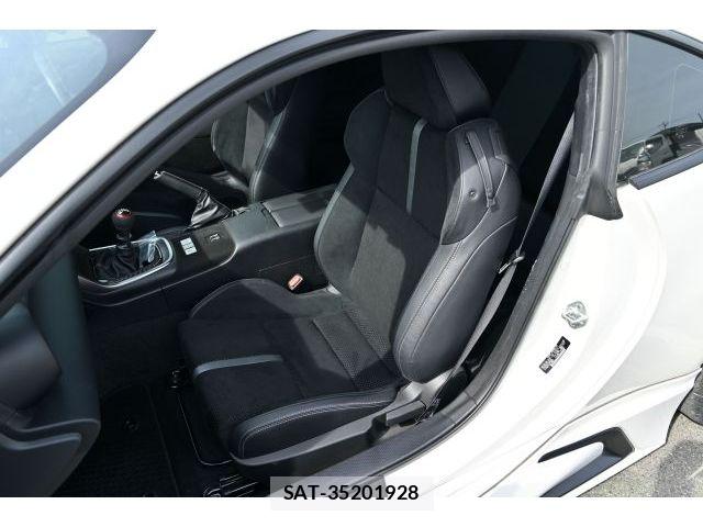 Toyota GR86 2022-04 6751713-13