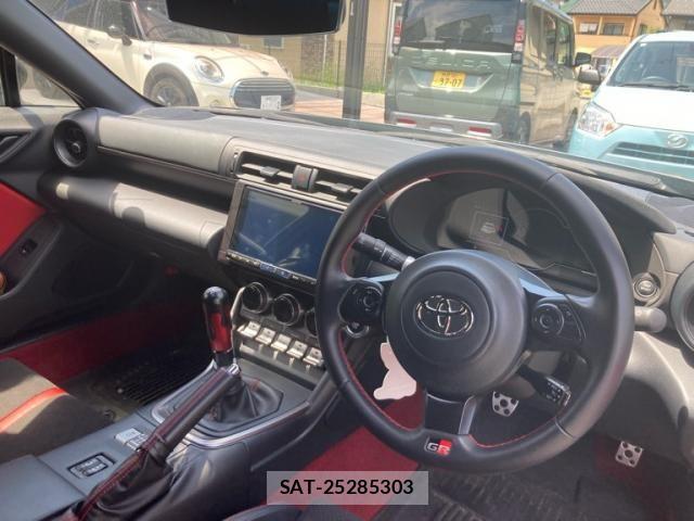 Toyota GR86 2022-07 6905768-10