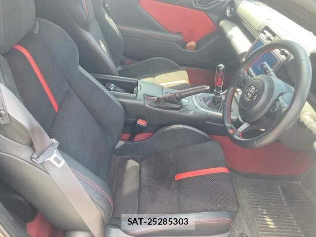 Toyota GR86 2022-07 6905768-11