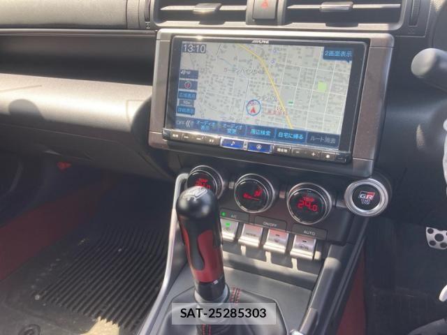Toyota GR86 2022-07 6905768-15