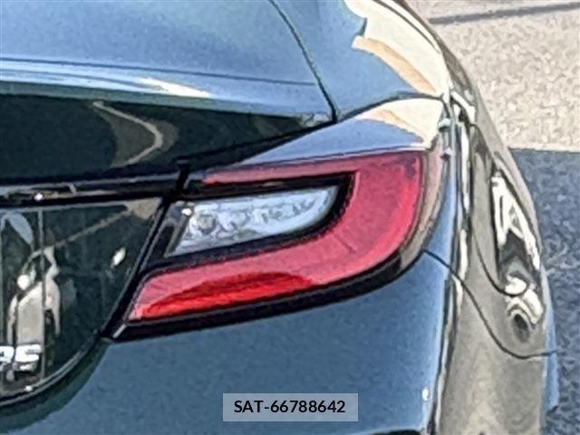 Toyota GR86 2024-10 6905765-13