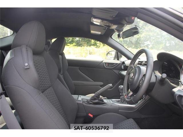 Toyota GR86 2025-05 6905767-21