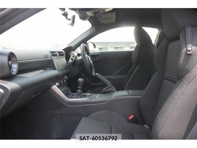 Toyota GR86 2025-05 6905767-26
