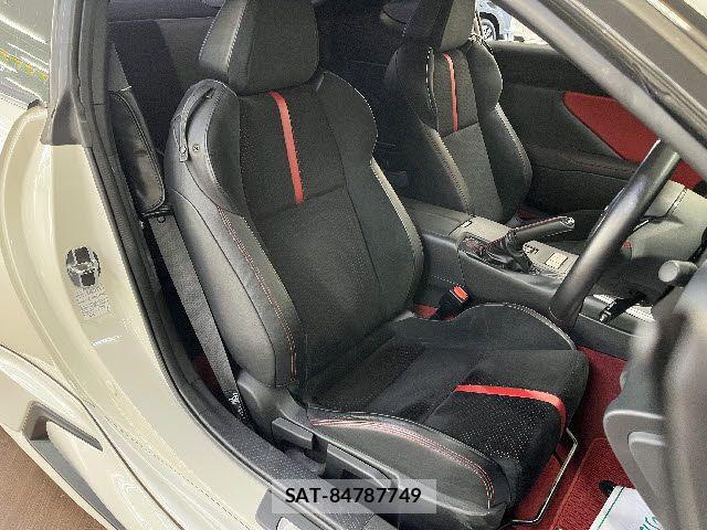 Toyota GR86 2022-04 6993843-3