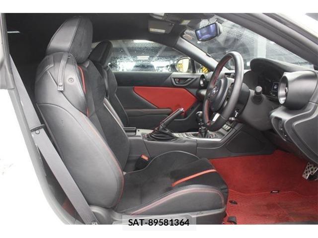 Toyota GR86 2024-12 7219048-27