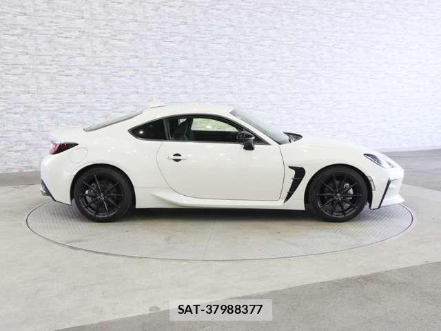 Toyota GR86 2022-04 7219033-13