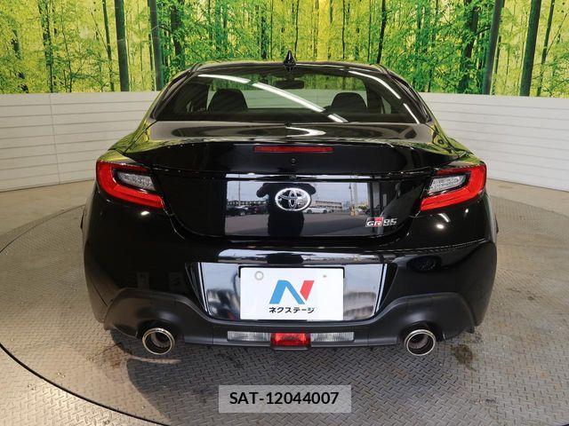 Toyota GR86 2023-06 7219043-15