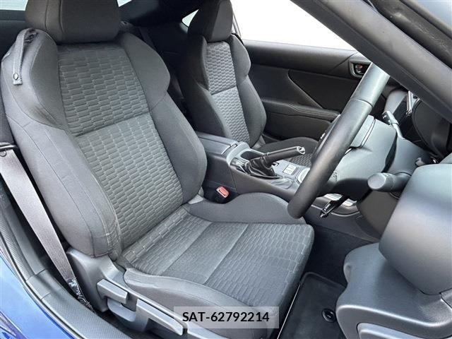Toyota GR86 2023-07 7219046-9