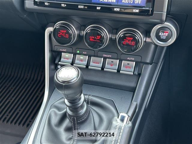 Toyota GR86 2023-07 7219046-12