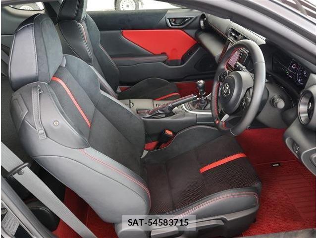 Toyota GR86 2022-08 7219036-12