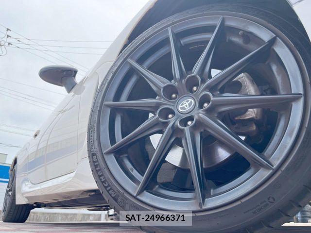Toyota GR86 2024-07 7327259-12