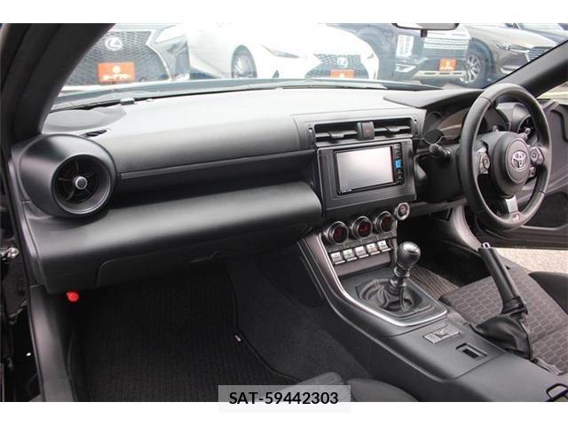 Toyota GR86 2024-04 7327260-17