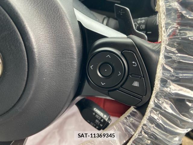 Toyota GR86 2022-09 7357908-11