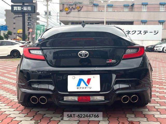 Toyota GR86 2022-01 7357910-14