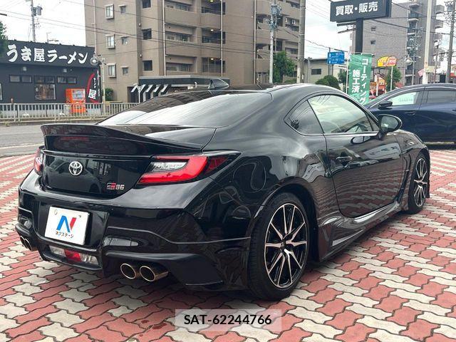 Toyota GR86 2022-01 7357910-16