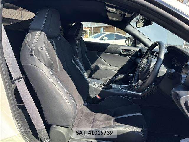 Toyota GR86 2021-12 7454561-7