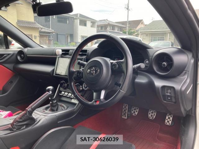 Toyota GR86 2023-01 7562171-15