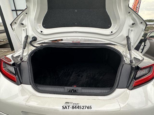 Toyota GR86 2023-04 7616776-7