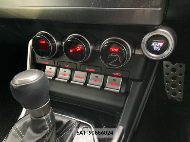 Toyota GR86 2023-12 7616780-14