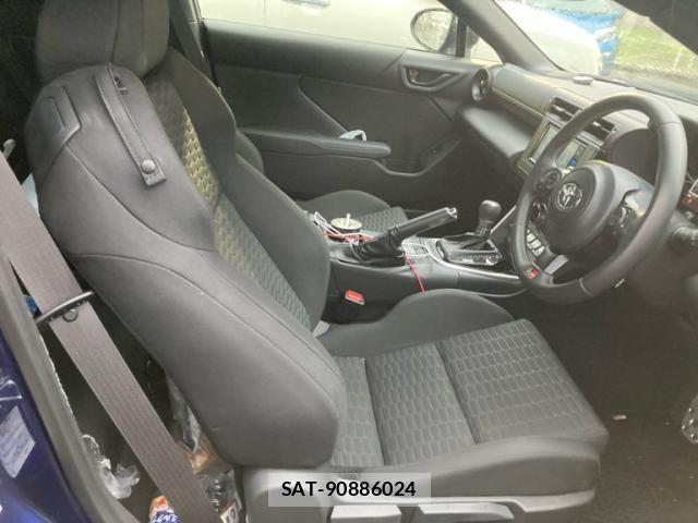 Toyota GR86 2023-12 7616780-19