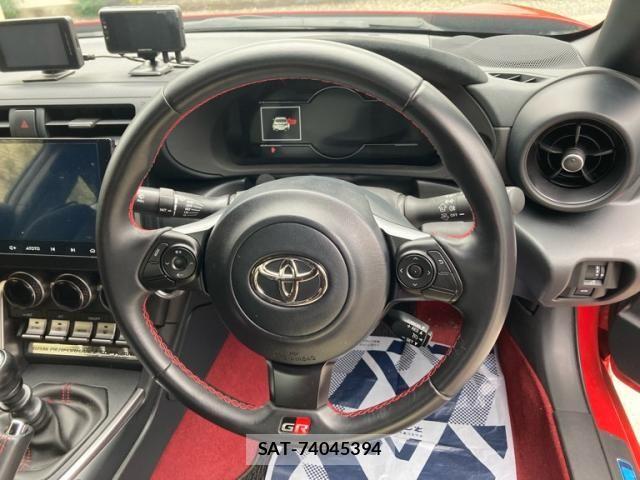 Toyota GR86 2022-09 7961860-11