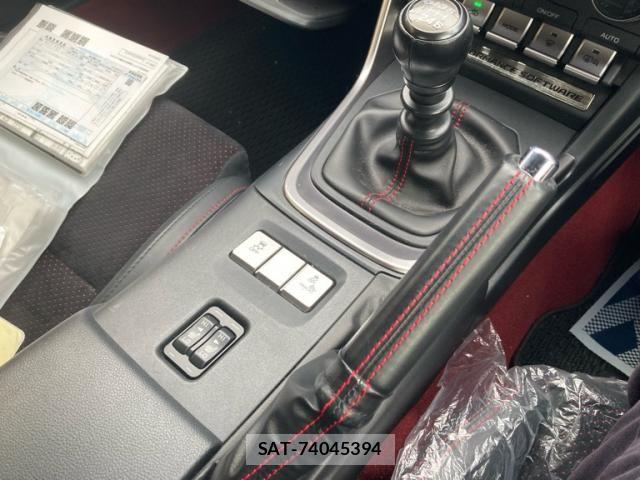 Toyota GR86 2022-09 7961860-18