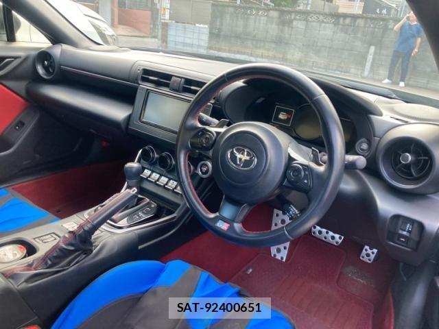 Toyota GR86 2022-05 8035742-13