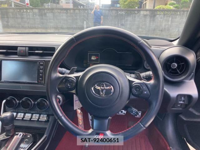 Toyota GR86 2022-05 8035742-16