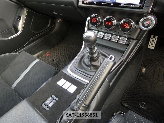 Toyota GR86 2022-03 8099347-17