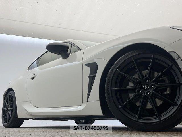 Toyota GR86 2023-11 8130296-10