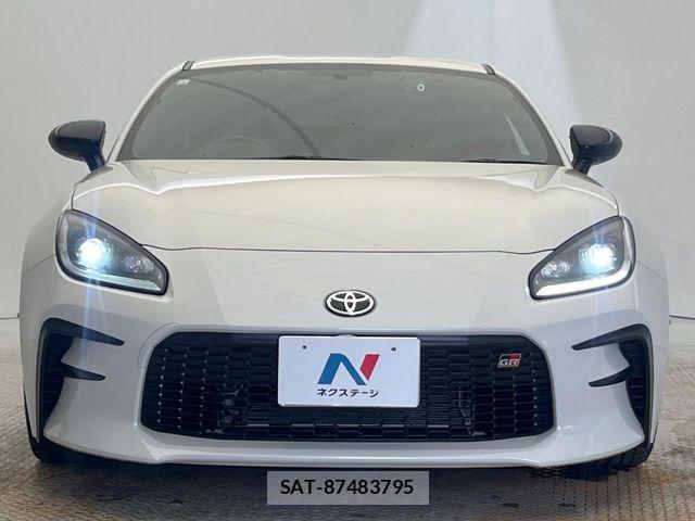 Toyota GR86 2023-11 8130296-13
