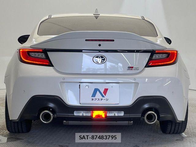 Toyota GR86 2023-11 8130296-14