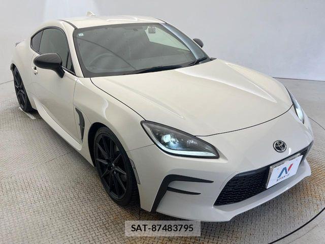 Toyota GR86 2023-11 8130296-15