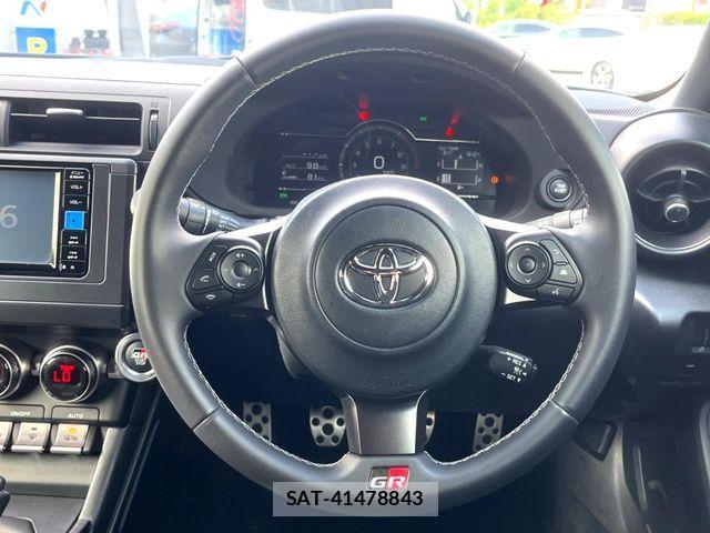 Toyota GR86 2024-06 8207670-11