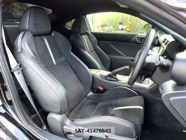 Toyota GR86 2024-06 8207670-8