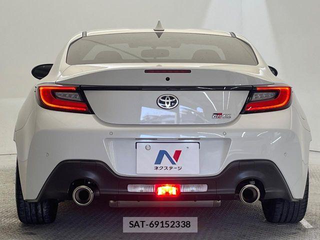 Toyota GR86 2025-07 8230182-16