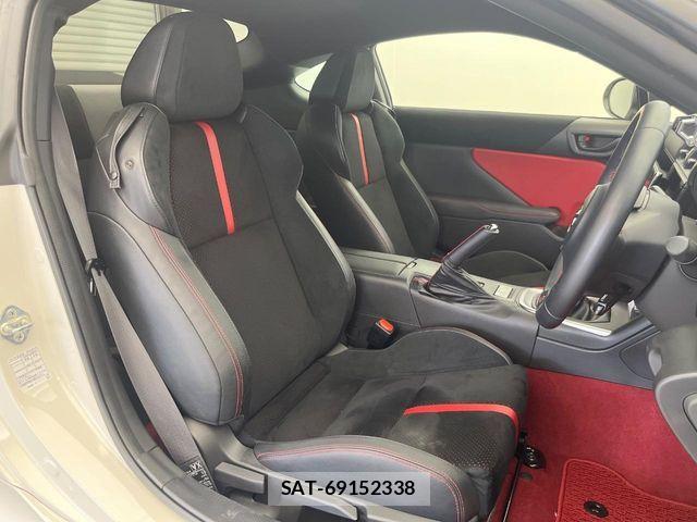 Toyota GR86 2025-07 8230182-6