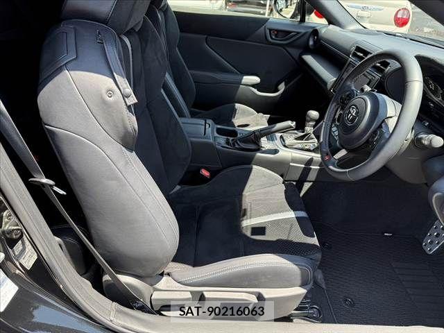Toyota GR86 2024-07 8245280-15