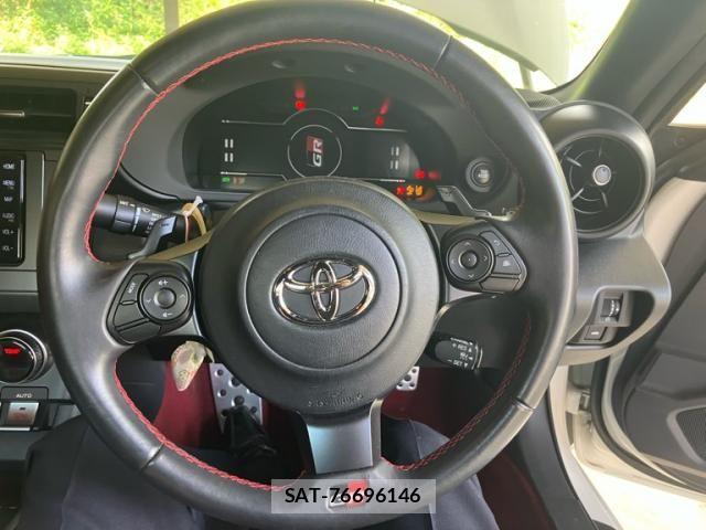 Toyota GR86 2022-09 8335967-8