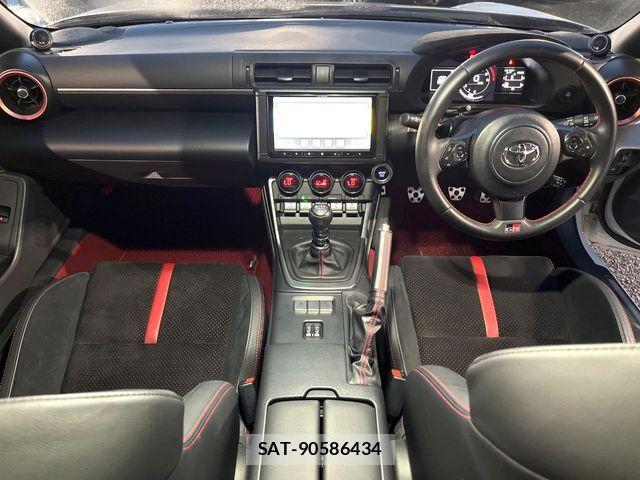 Toyota GR86 2024-03 8335966-1