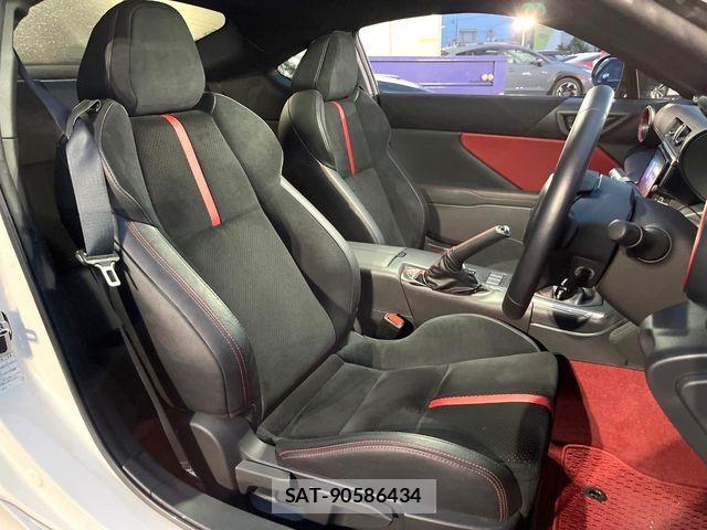 Toyota GR86 2024-03 8335966-7