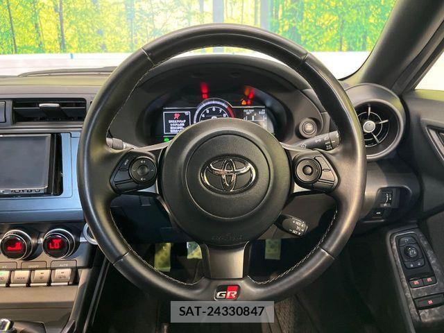 Toyota GR86 2022-06 8335970-10