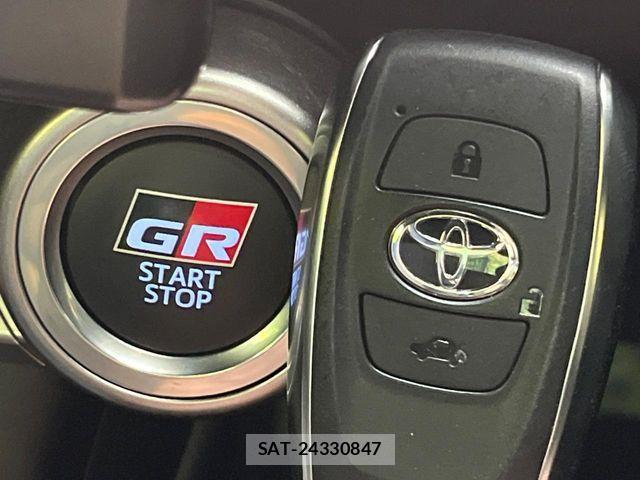 Toyota GR86 2022-06 8335970-6