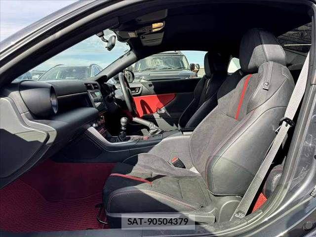 Toyota GR86 2023-12 8366080-16