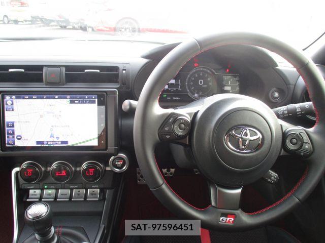 Toyota GR86 2024-08 8366081-1