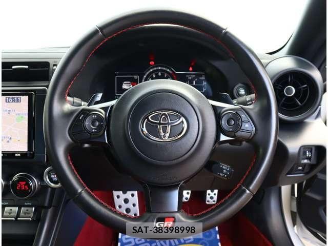 Toyota GR86 2022-01 8412635-24