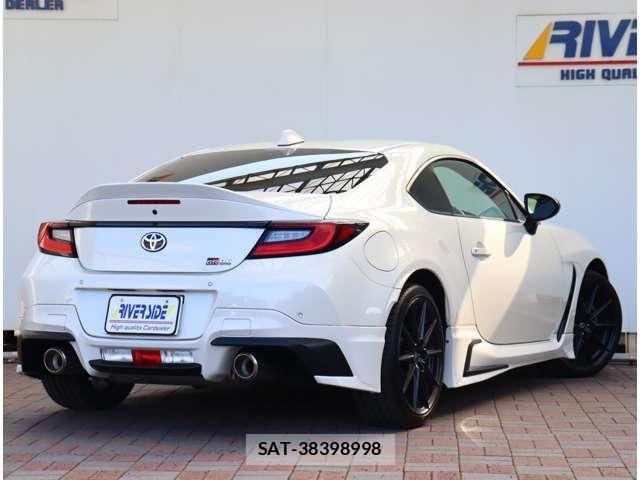 Toyota GR86 2022-01 8412635-2