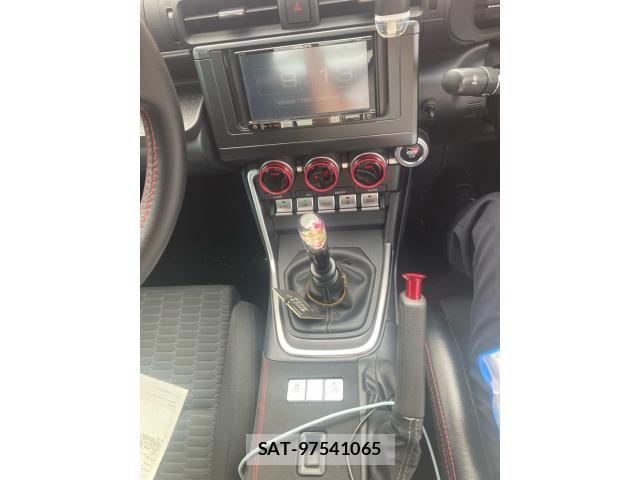 Toyota GR86 2024-09 8438161-16