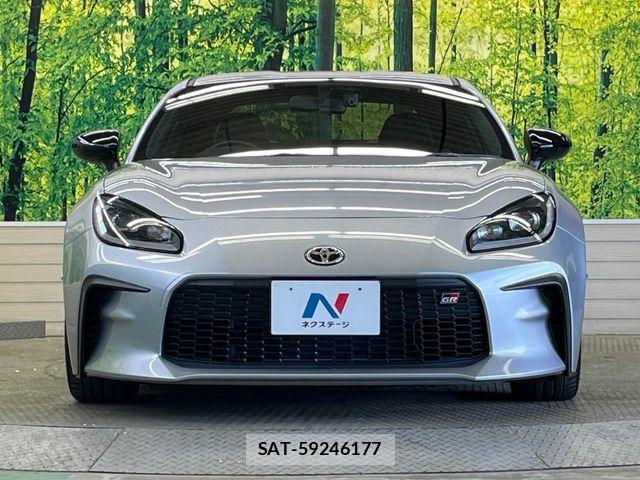 Toyota GR86 2022-01 8457563-13